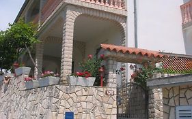 Apartmani Manuela Lopar