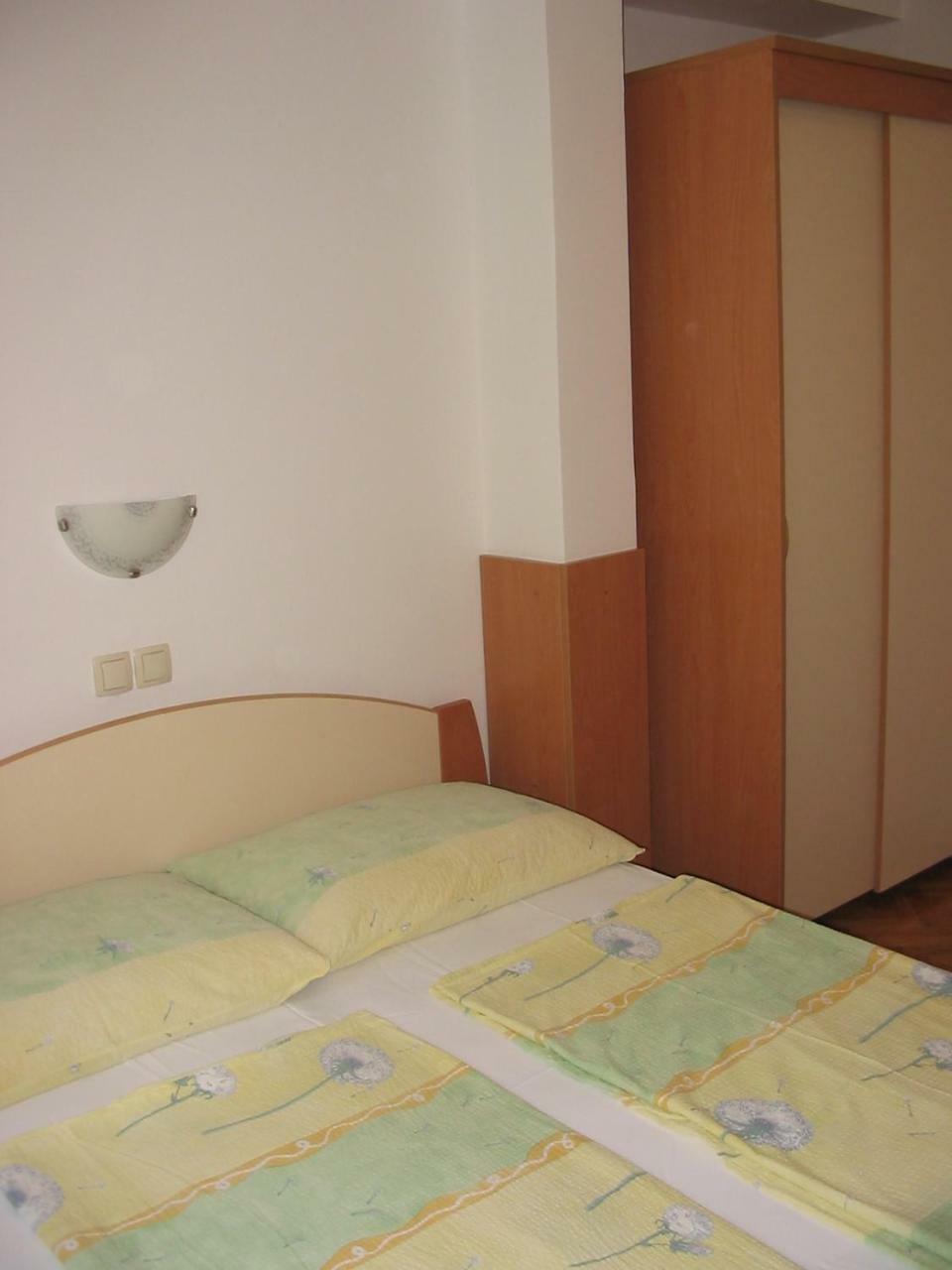 Apartmani Manuela Lopar Zimmer foto